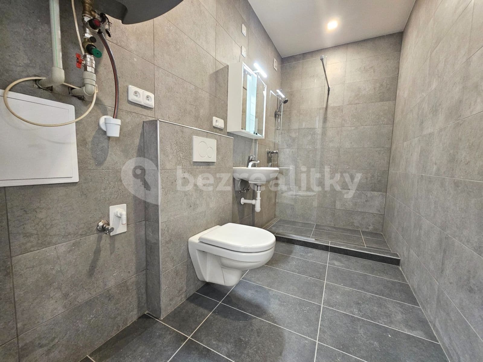 Pronájem bytu 2+1 51 m², Pellicova, Brno, Jihomoravský kraj Pronájem bytu 2+1 51 m², Pellicova, Brno, Jihomoravský kraj