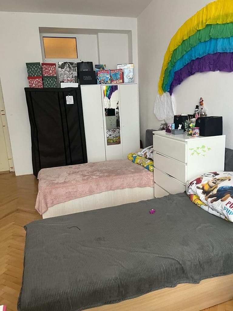 Pronájem bytu 2+1 74 m², Dolní náměstí, Olomouc, Olomoucký kraj Pronájem bytu 2+1 74 m², Dolní náměstí, Olomouc, Olomoucký kraj