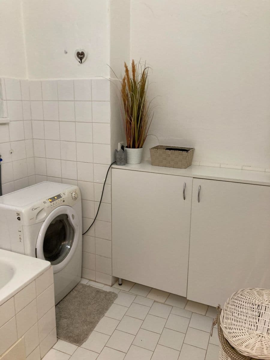 Pronájem bytu 2+1 74 m², Dolní náměstí, Olomouc, Olomoucký kraj Pronájem bytu 2+1 74 m², Dolní náměstí, Olomouc, Olomoucký kraj
