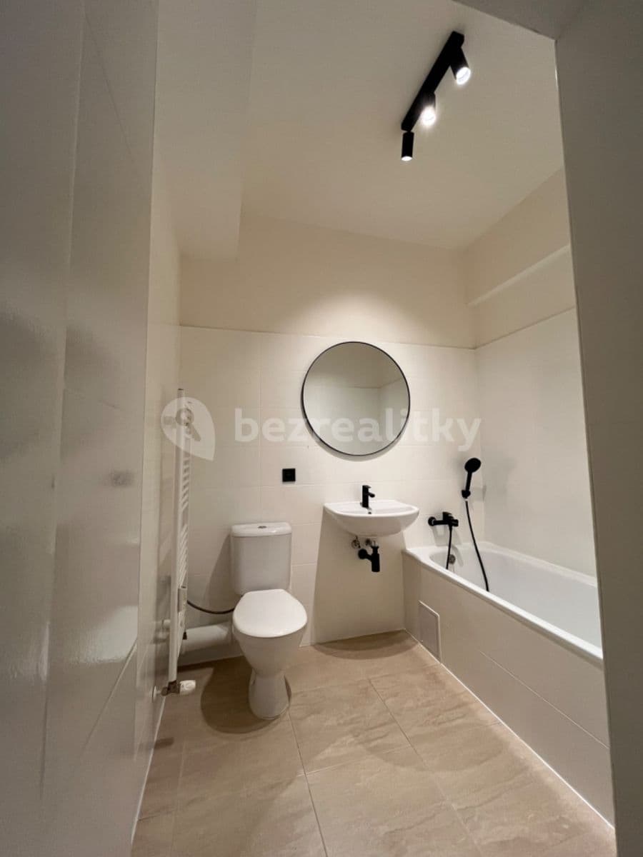 Pronájem bytu 1+1 38 m², Otvovice, Středočeský kraj Pronájem bytu 1+1 38 m², Otvovice, Středočeský kraj