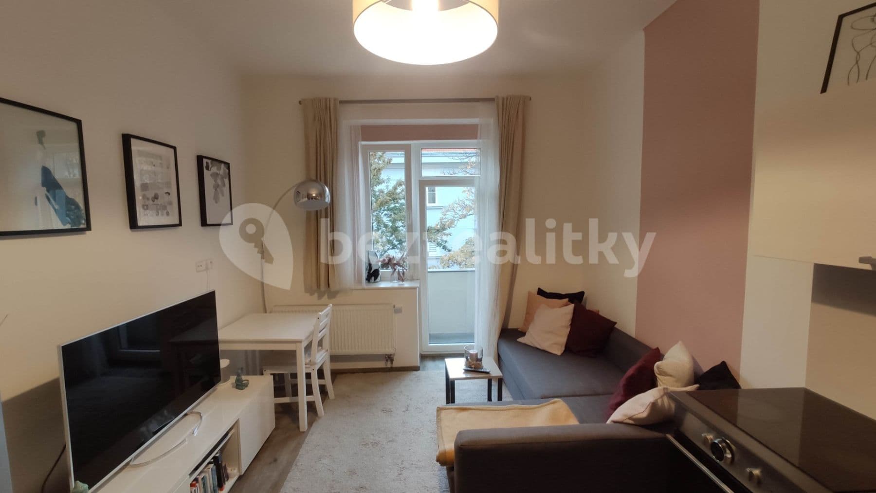 Pronájem bytu 2+kk 50 m², Jeseniova, Praha, Praha Pronájem bytu 2+kk 50 m², Jeseniova, Praha, Praha