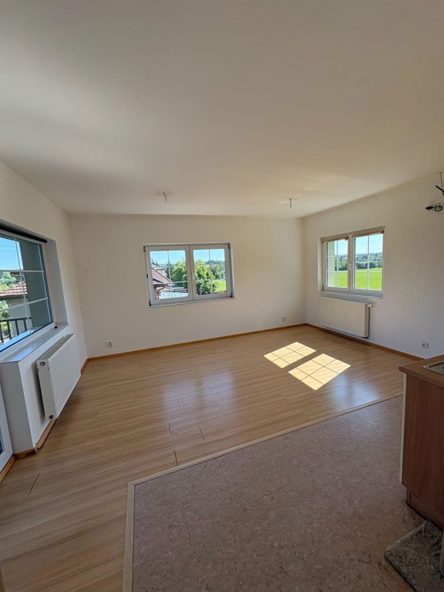 Pronájem bytu 3+kk 47 m², Zájezdní, Mukařov, Středočeský kraj Pronájem bytu 3+kk 47 m², Zájezdní, Mukařov, Středočeský kraj