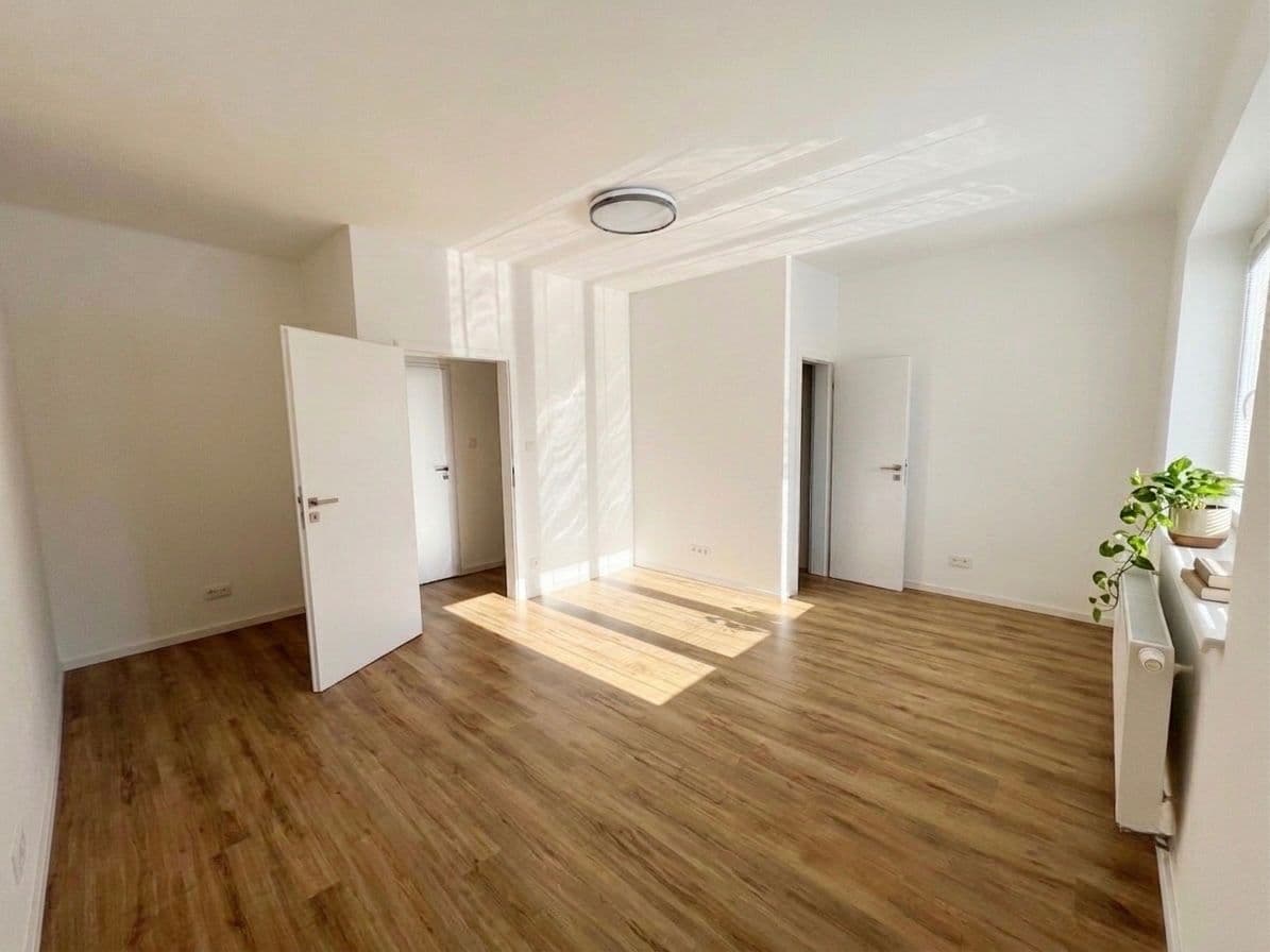 Pronájem bytu 3+1 98 m², Budějovická, Praha, Praha Pronájem bytu 3+1 98 m², Budějovická, Praha, Praha