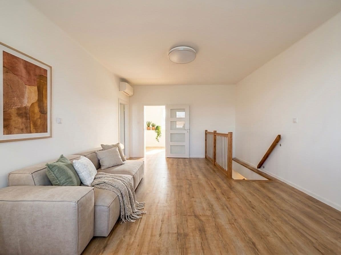 Pronájem bytu 3+1 98 m², Budějovická, Praha, Praha Pronájem bytu 3+1 98 m², Budějovická, Praha, Praha