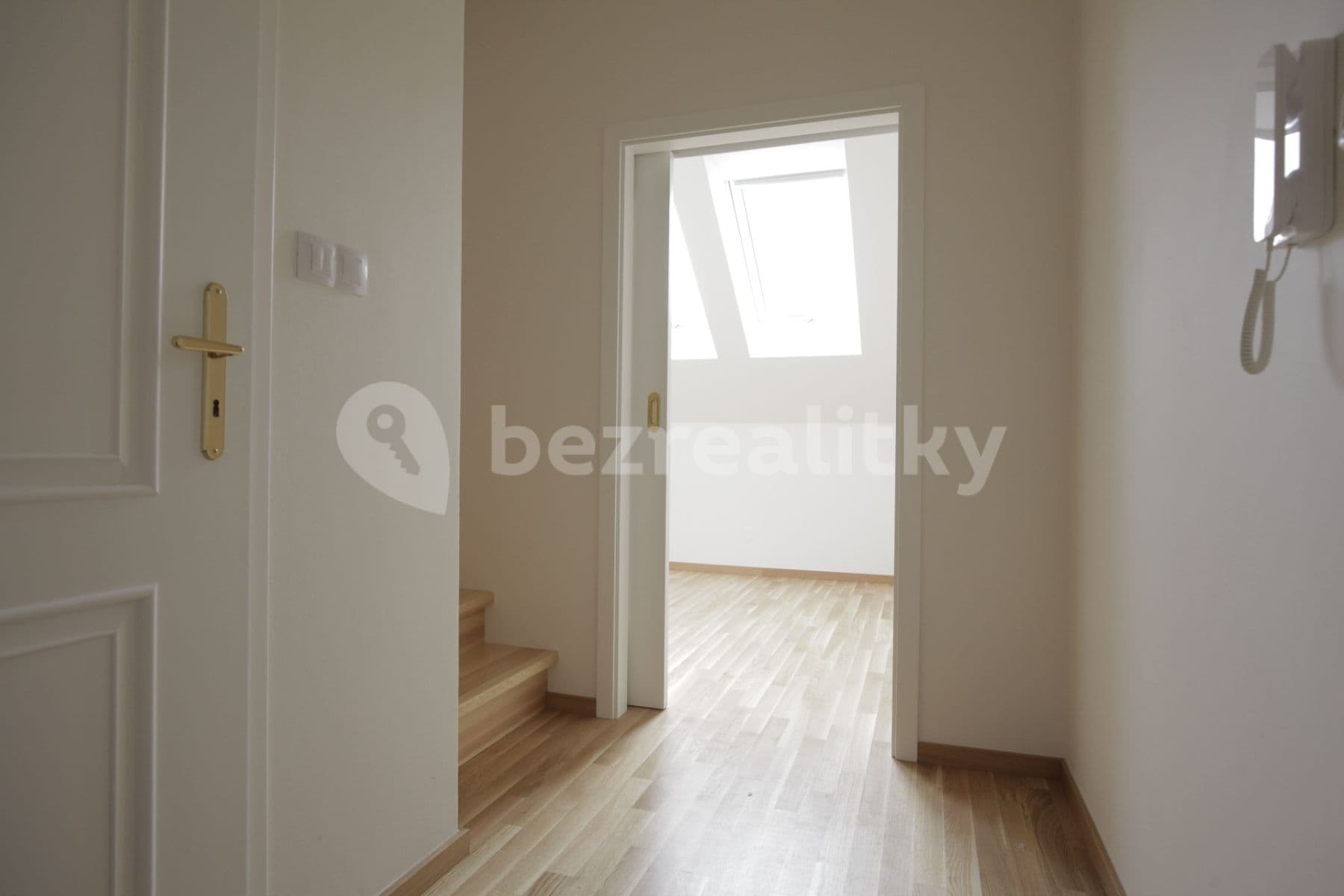 Pronájem bytu 2+kk 44 m², U Studánky, Praha, Praha Pronájem bytu 2+kk 44 m², U Studánky, Praha, Praha