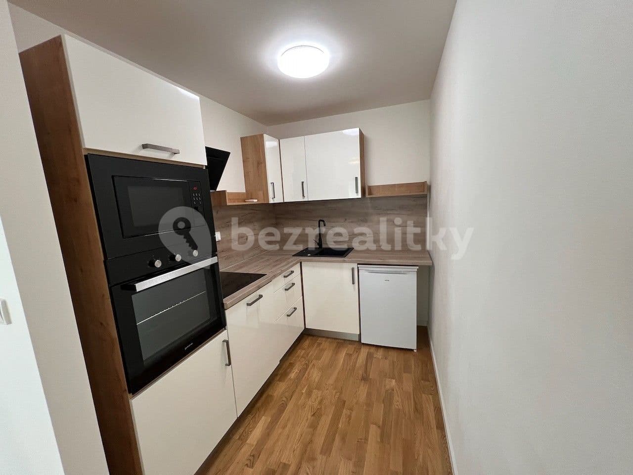 Pronájem bytu 1+kk 31 m², Hornická, Dubňany, Jihomoravský kraj Pronájem bytu 1+kk 31 m², Hornická, Dubňany, Jihomoravský kraj