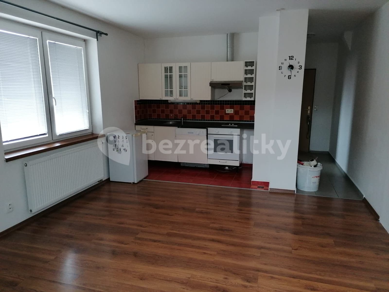 Pronájem bytu 1+kk 35 m², Ringhofferova, Velké Popovice, Středočeský kraj Pronájem bytu 1+kk 35 m², Ringhofferova, Velké Popovice, Středočeský kraj