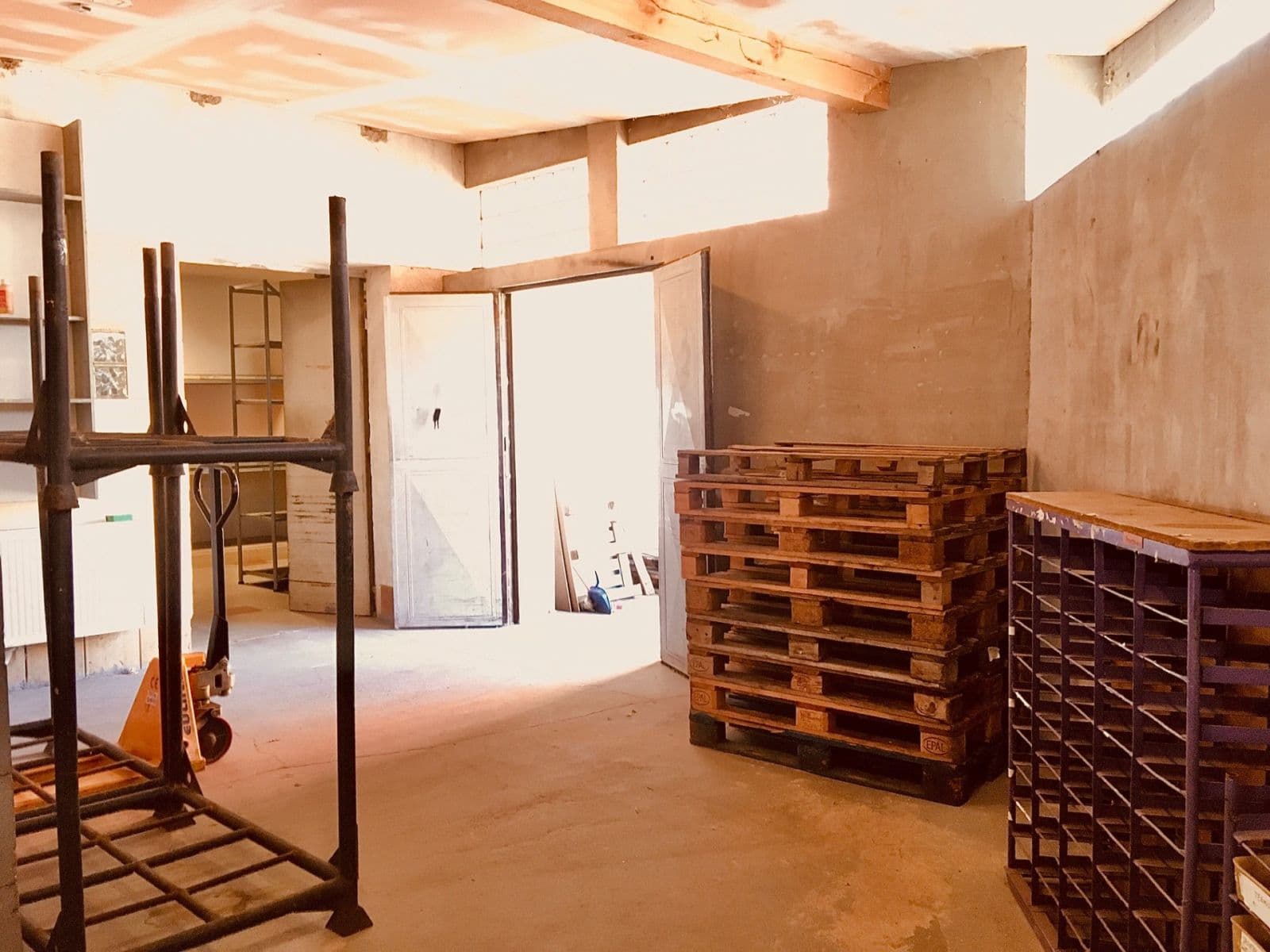 Pronájem nebytového prostoru 234 m², 28. října, Kladno, Středočeský kraj Pronájem nebytového prostoru 234 m², 28. října, Kladno, Středočeský kraj