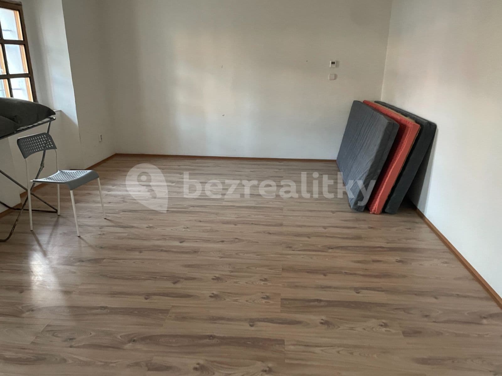 Pronájem bytu 2+kk 50 m², Sušilovo náměstí, Rousínov, Jihomoravský kraj Pronájem bytu 2+kk 50 m², Sušilovo náměstí, Rousínov, Jihomoravský kraj