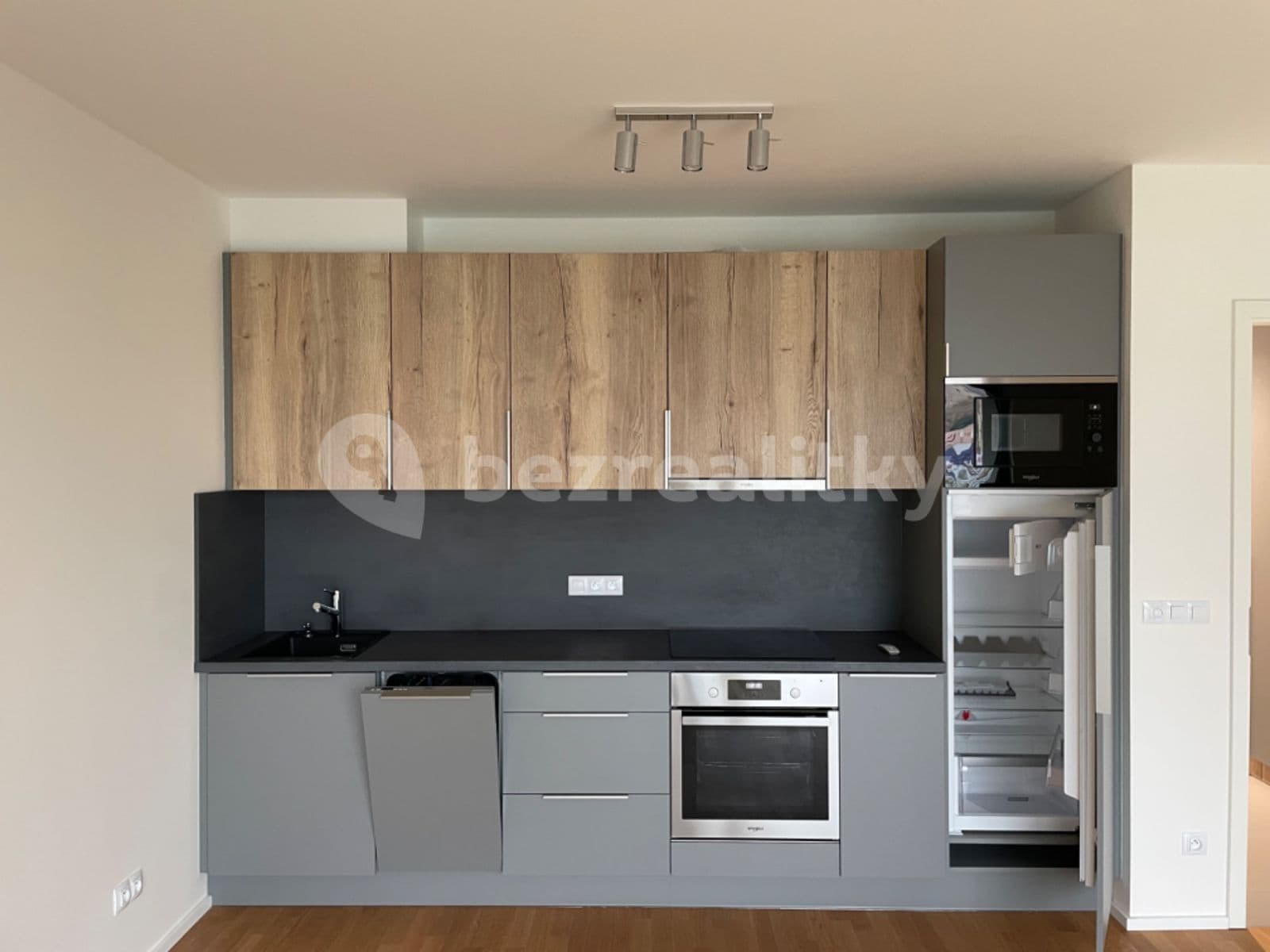 Pronájem bytu 1+kk 43 m², Krásova, Praha, Praha Pronájem bytu 1+kk 43 m², Krásova, Praha, Praha