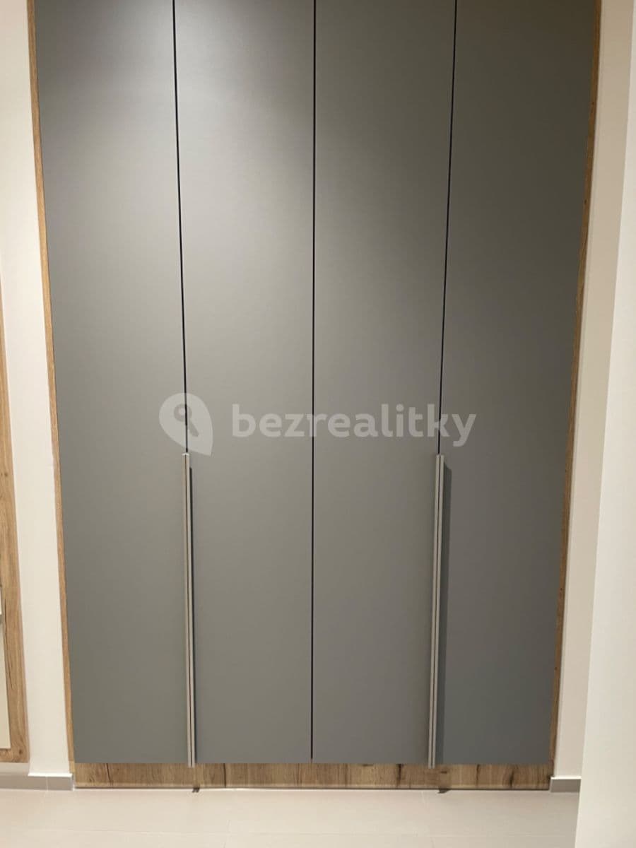 Pronájem bytu 1+kk 43 m², Krásova, Praha, Praha Pronájem bytu 1+kk 43 m², Krásova, Praha, Praha