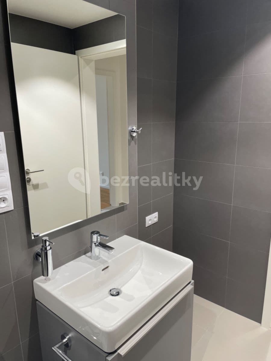 Pronájem bytu 1+kk 43 m², Krásova, Praha, Praha Pronájem bytu 1+kk 43 m², Krásova, Praha, Praha