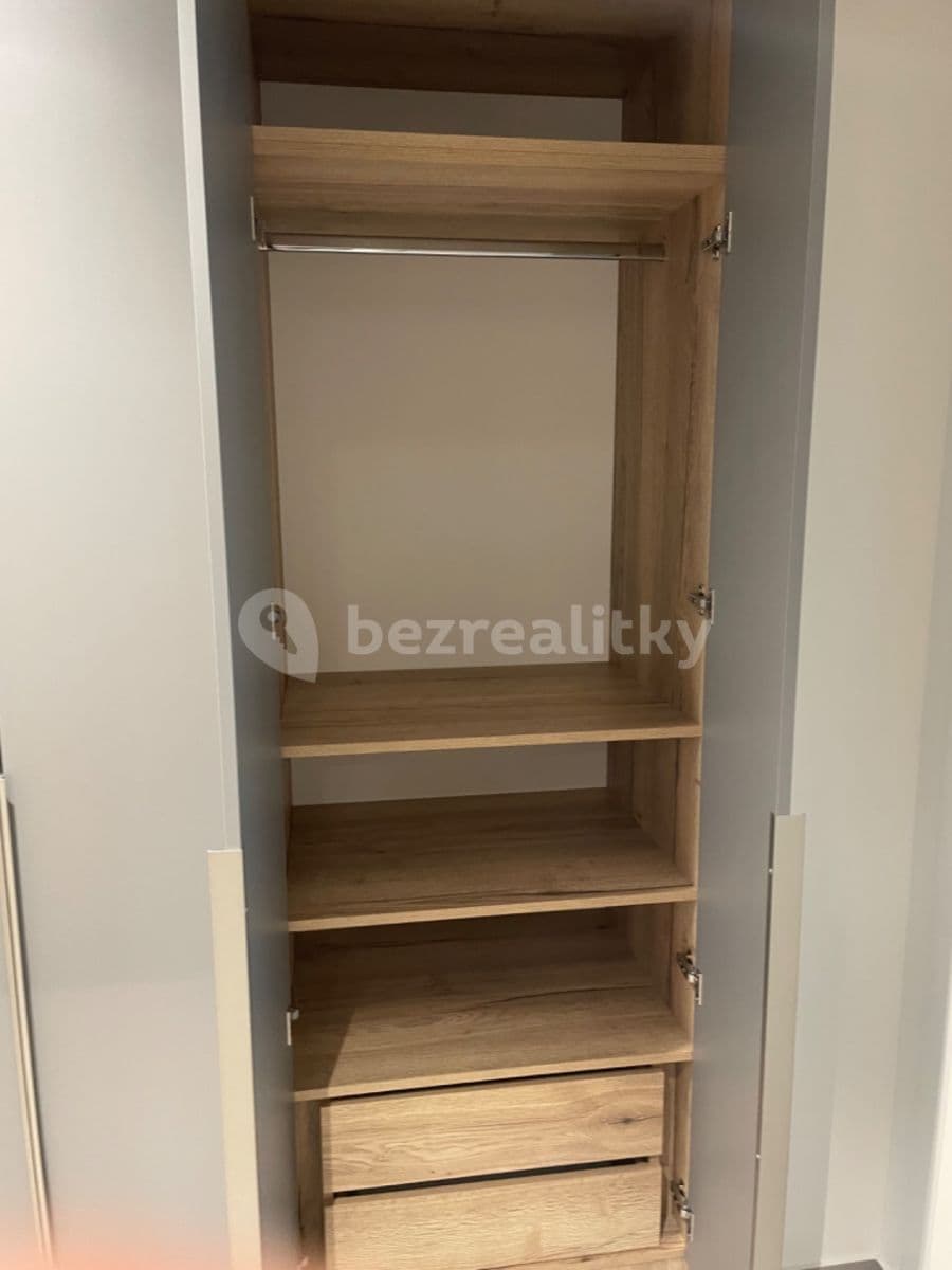 Pronájem bytu 1+kk 43 m², Krásova, Praha, Praha Pronájem bytu 1+kk 43 m², Krásova, Praha, Praha