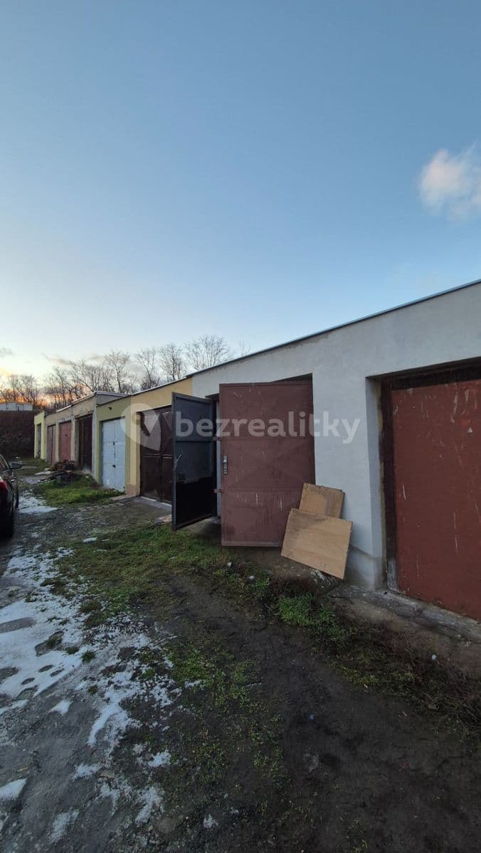 Pronájem garáže 21 m², Ústí nad Labem, Ústecký kraj Pronájem garáže 21 m², Ústí nad Labem, Ústecký kraj