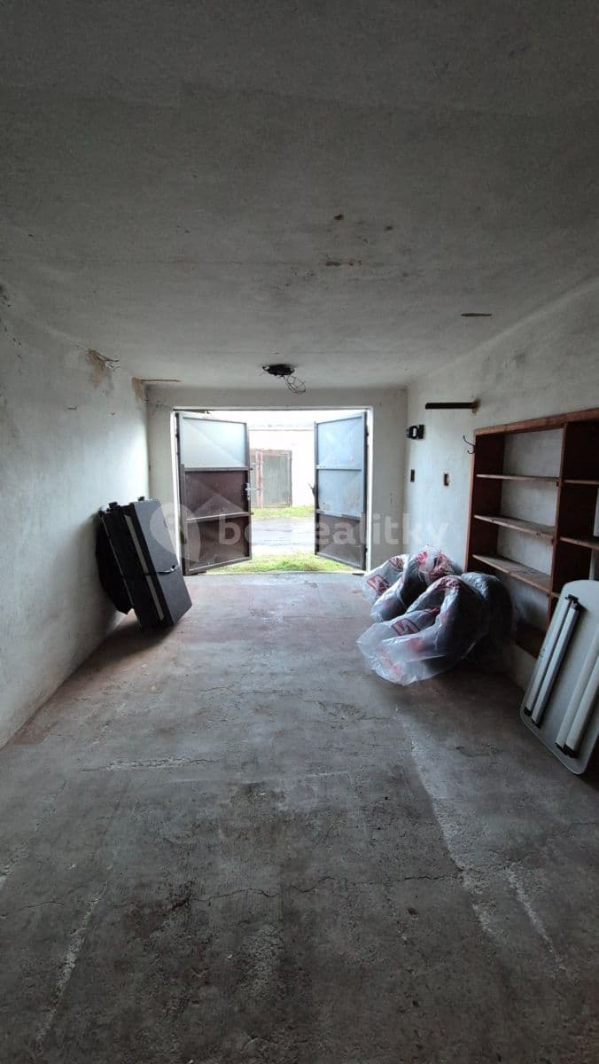 Pronájem garáže 21 m², Ústí nad Labem, Ústecký kraj Pronájem garáže 21 m², Ústí nad Labem, Ústecký kraj
