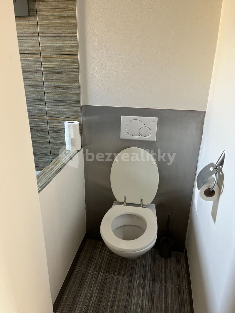 Pronájem domu 100 m², pozemek 170 m², Pod Vrbou, Sezimovo Ústí, Jihočeský kraj Pronájem domu 100 m², pozemek 170 m², Pod Vrbou, Sezimovo Ústí, Jihočeský kraj