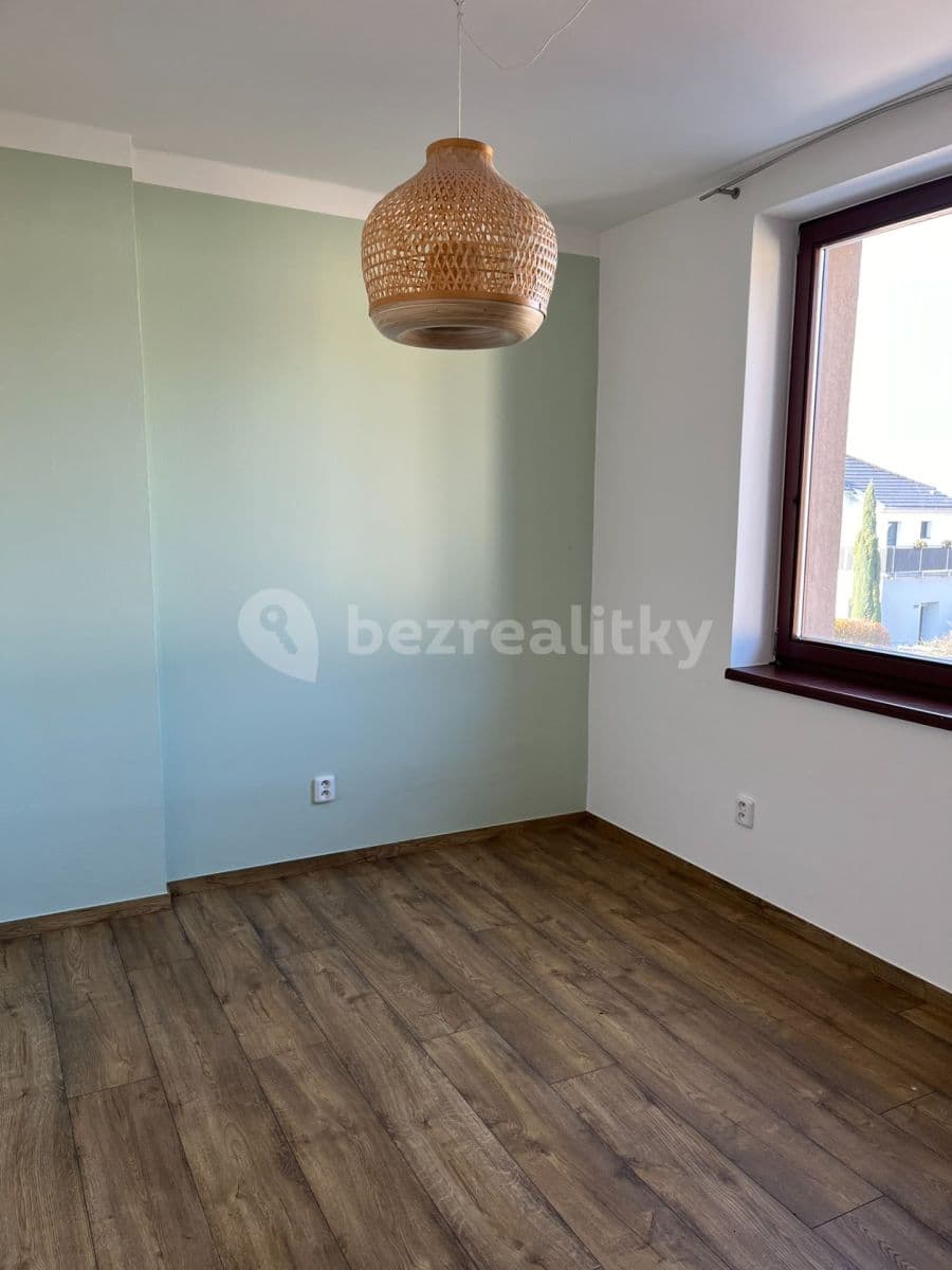 Pronájem domu 100 m², pozemek 170 m², Pod Vrbou, Sezimovo Ústí, Jihočeský kraj Pronájem domu 100 m², pozemek 170 m², Pod Vrbou, Sezimovo Ústí, Jihočeský kraj