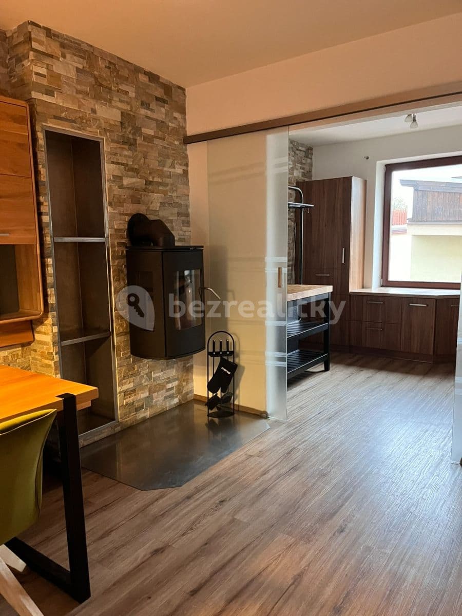 Pronájem domu 100 m², pozemek 170 m², Pod Vrbou, Sezimovo Ústí, Jihočeský kraj Pronájem domu 100 m², pozemek 170 m², Pod Vrbou, Sezimovo Ústí, Jihočeský kraj