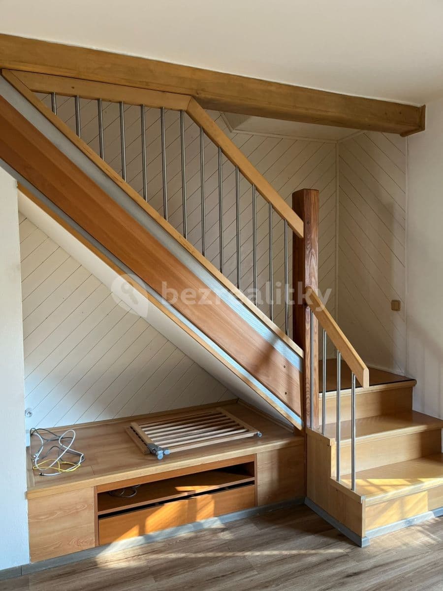 Pronájem domu 100 m², pozemek 170 m², Pod Vrbou, Sezimovo Ústí, Jihočeský kraj Pronájem domu 100 m², pozemek 170 m², Pod Vrbou, Sezimovo Ústí, Jihočeský kraj