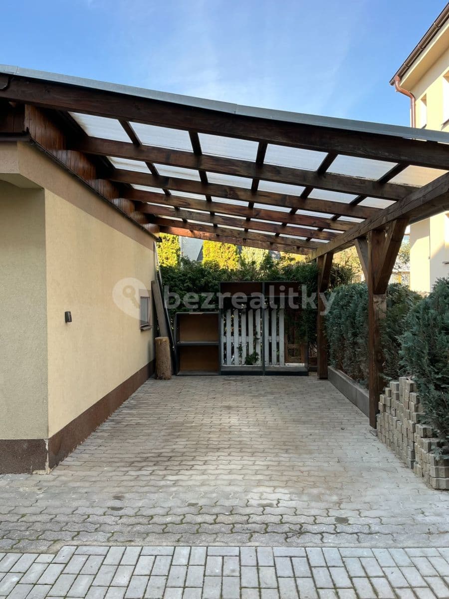 Pronájem domu 100 m², pozemek 170 m², Pod Vrbou, Sezimovo Ústí, Jihočeský kraj Pronájem domu 100 m², pozemek 170 m², Pod Vrbou, Sezimovo Ústí, Jihočeský kraj