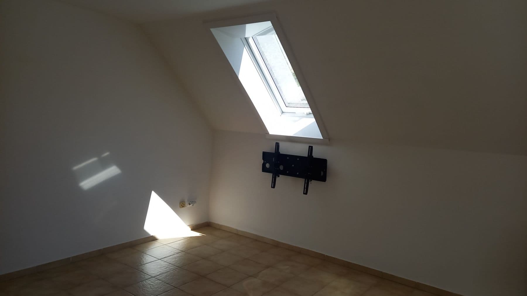 Pronájem bytu 3+kk 65 m², Lánov, Královéhradecký kraj Pronájem bytu 3+kk 65 m², Lánov, Královéhradecký kraj