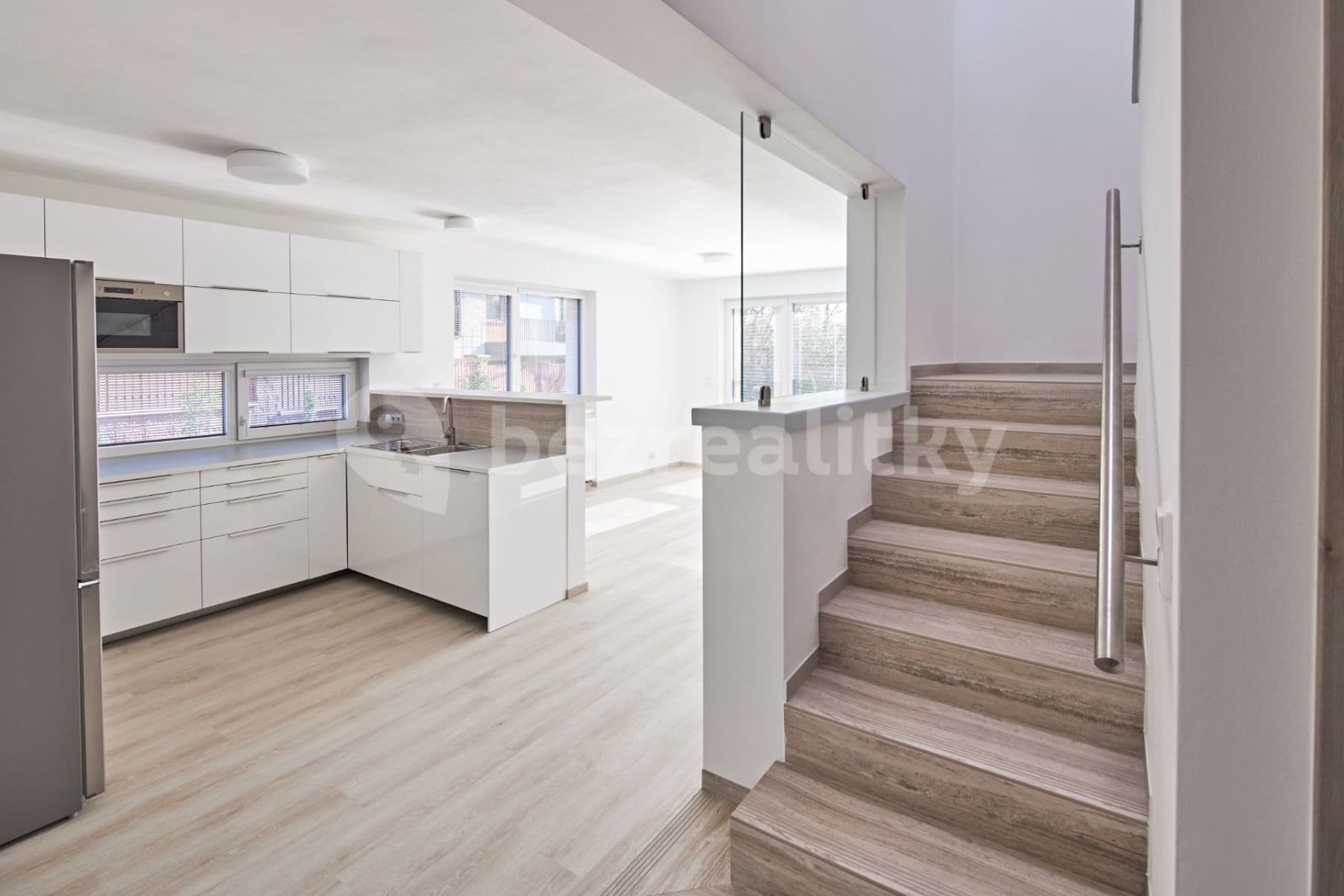 Pronájem domu 120 m², pozemek 302 m², Červánková, Černošice, Středočeský kraj Pronájem domu 120 m², pozemek 302 m², Červánková, Černošice, Středočeský kraj