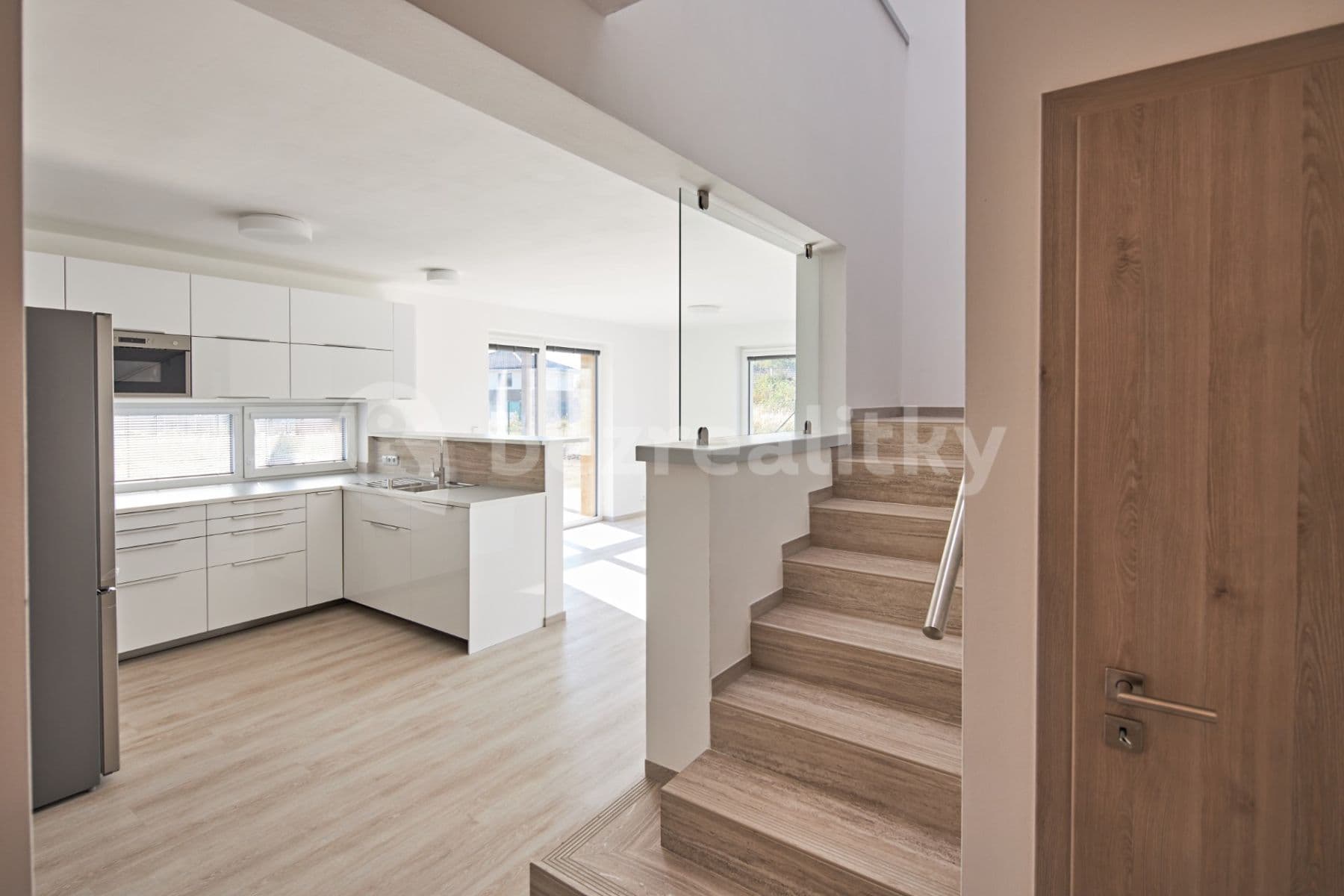 Pronájem domu 120 m², pozemek 302 m², Červánková, Černošice, Středočeský kraj Pronájem domu 120 m², pozemek 302 m², Červánková, Černošice, Středočeský kraj
