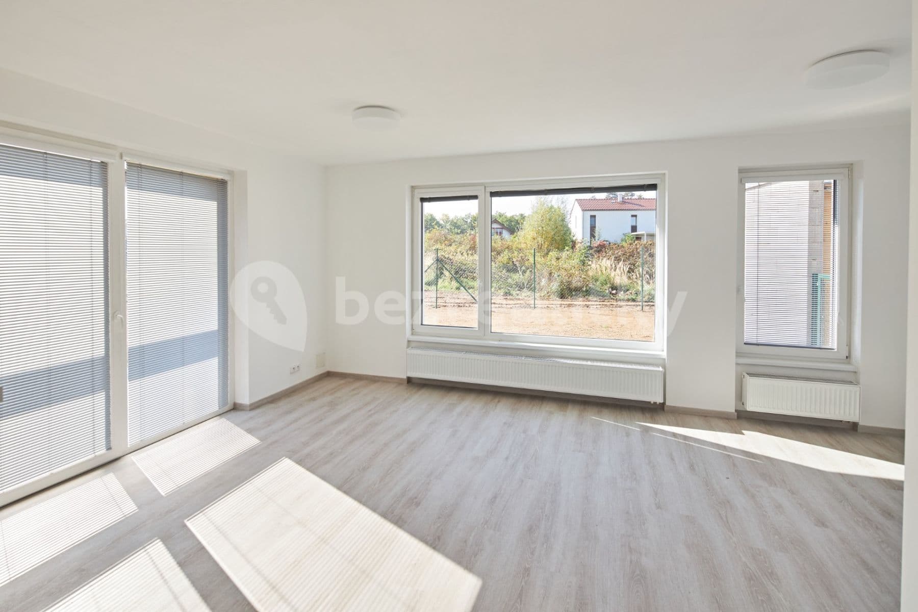 Pronájem domu 120 m², pozemek 302 m², Červánková, Černošice, Středočeský kraj Pronájem domu 120 m², pozemek 302 m², Červánková, Černošice, Středočeský kraj