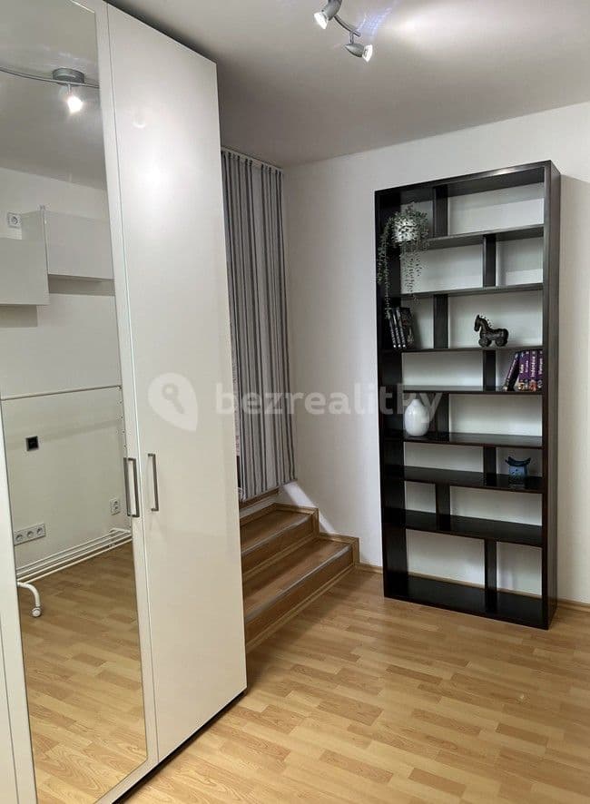 Pronájem bytu 2+kk 86 m², Přeštická, Praha, Praha Pronájem bytu 2+kk 86 m², Přeštická, Praha, Praha