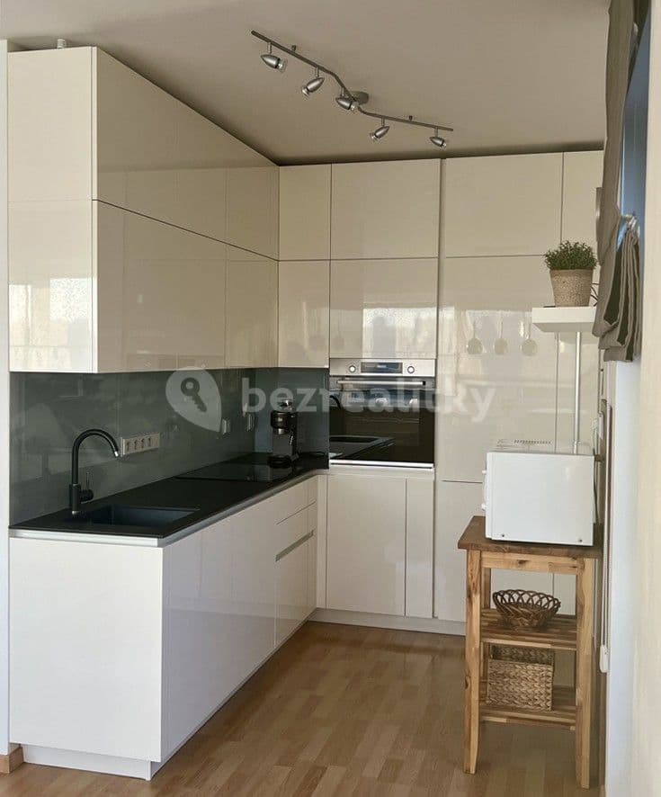 Pronájem bytu 2+kk 86 m², Přeštická, Praha, Praha Pronájem bytu 2+kk 86 m², Přeštická, Praha, Praha