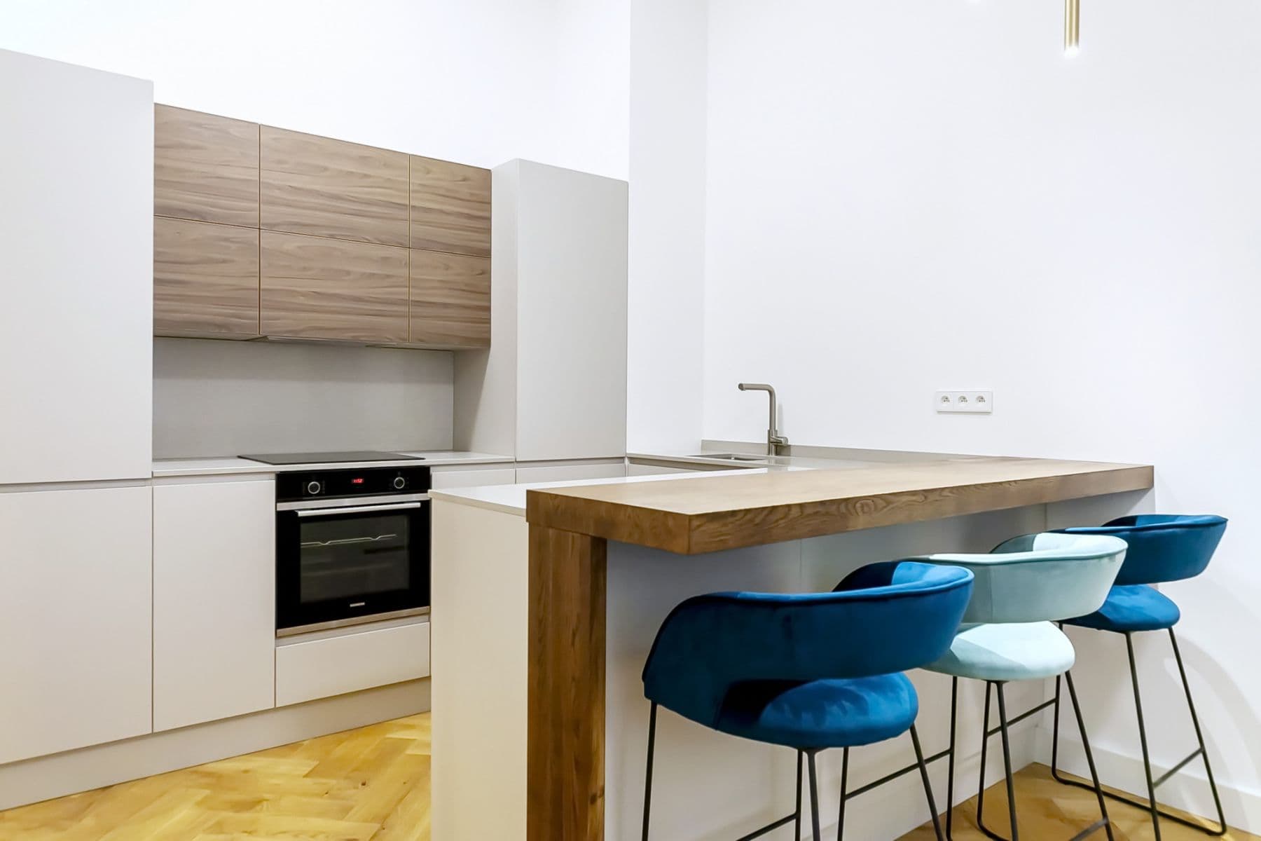 Pronájem bytu 45 m², Dlážděná, Praha, Praha Pronájem bytu 45 m², Dlážděná, Praha, Praha