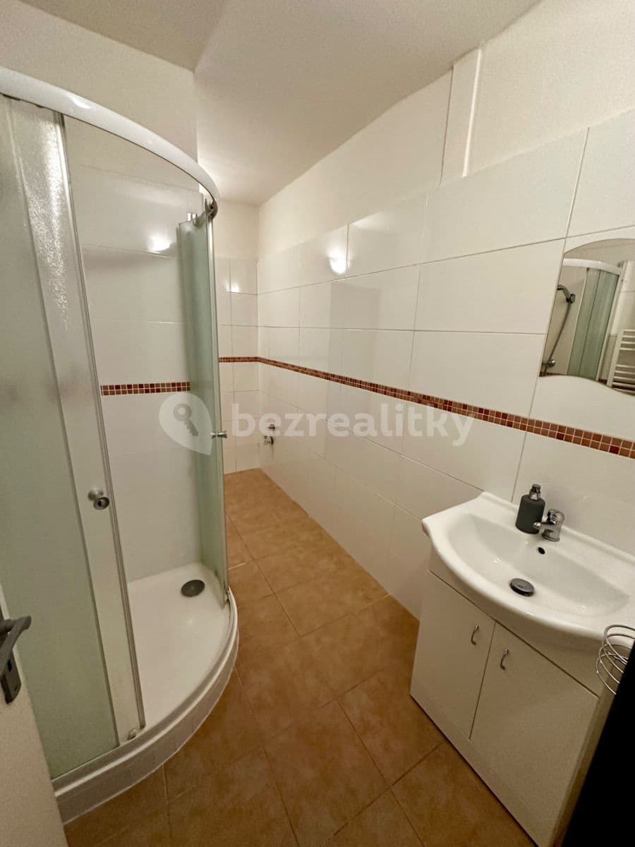 Pronájem bytu 2+kk 49 m², Huťská, Kladno, Středočeský kraj Pronájem bytu 2+kk 49 m², Huťská, Kladno, Středočeský kraj