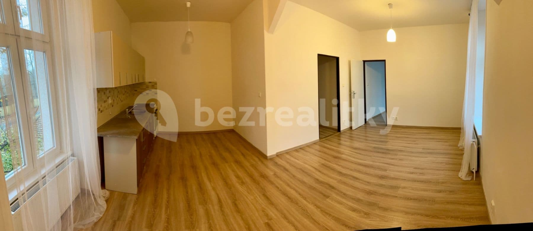 Pronájem bytu 2+kk 49 m², Huťská, Kladno, Středočeský kraj Pronájem bytu 2+kk 49 m², Huťská, Kladno, Středočeský kraj