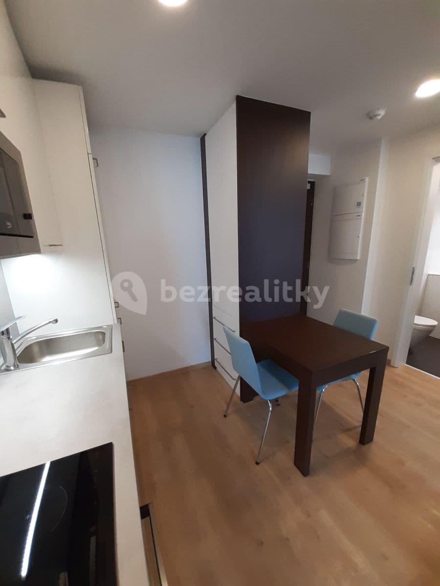 Pronájem bytu 2+1 42 m², Mukařovského, Praha, Praha Pronájem bytu 2+1 42 m², Mukařovského, Praha, Praha