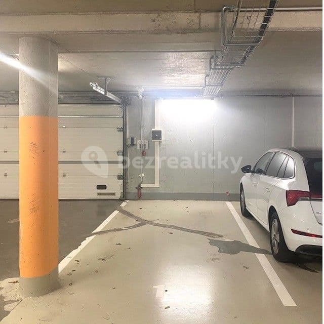 Pronájem garáže 6 m², Na Okraji, Praha, Praha Pronájem garáže 6 m², Na Okraji, Praha, Praha