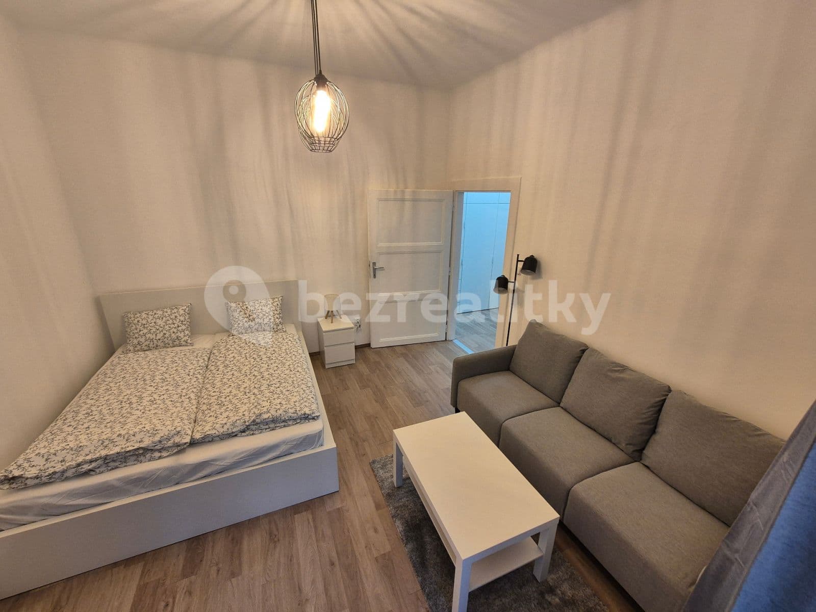 Pronájem bytu 1+1 37 m², Nerudova, Brno, Jihomoravský kraj Pronájem bytu 1+1 37 m², Nerudova, Brno, Jihomoravský kraj