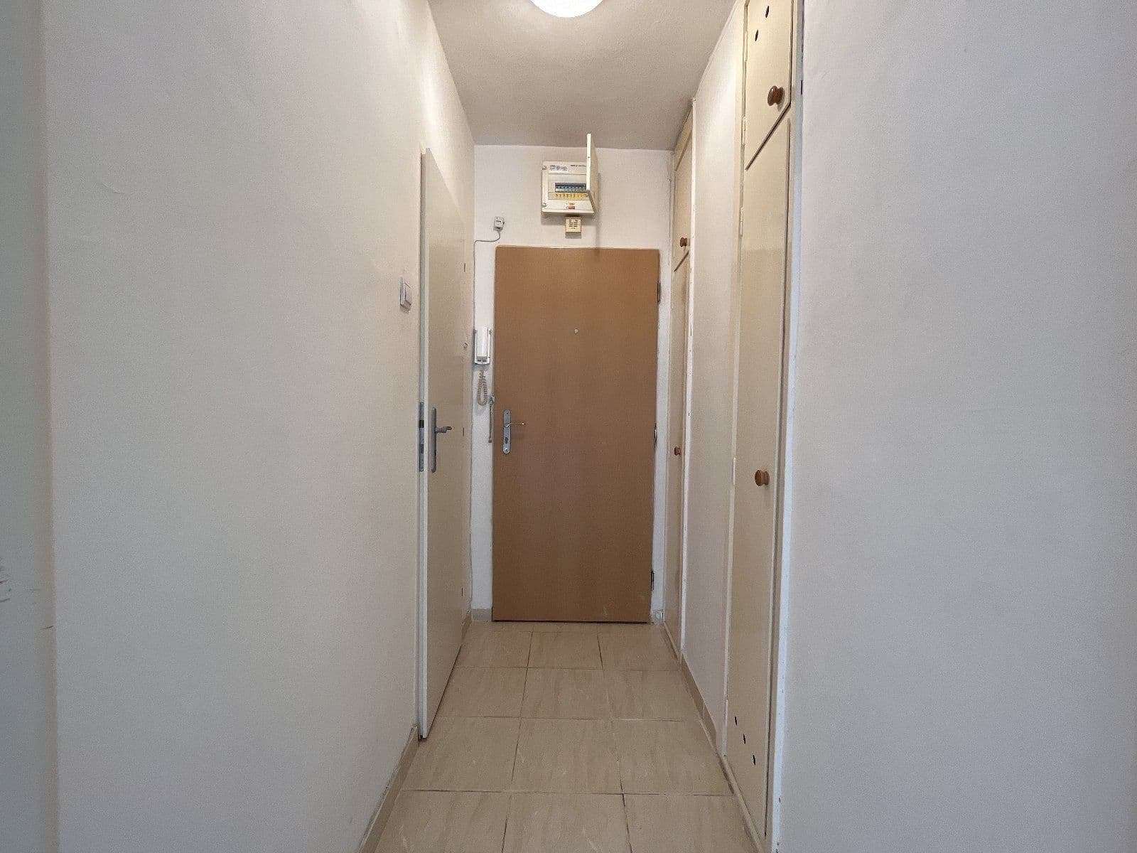 Pronájem bytu 1+kk 28 m², Okružní, Český Těšín, Moravskoslezský kraj Pronájem bytu 1+kk 28 m², Okružní, Český Těšín, Moravskoslezský kraj