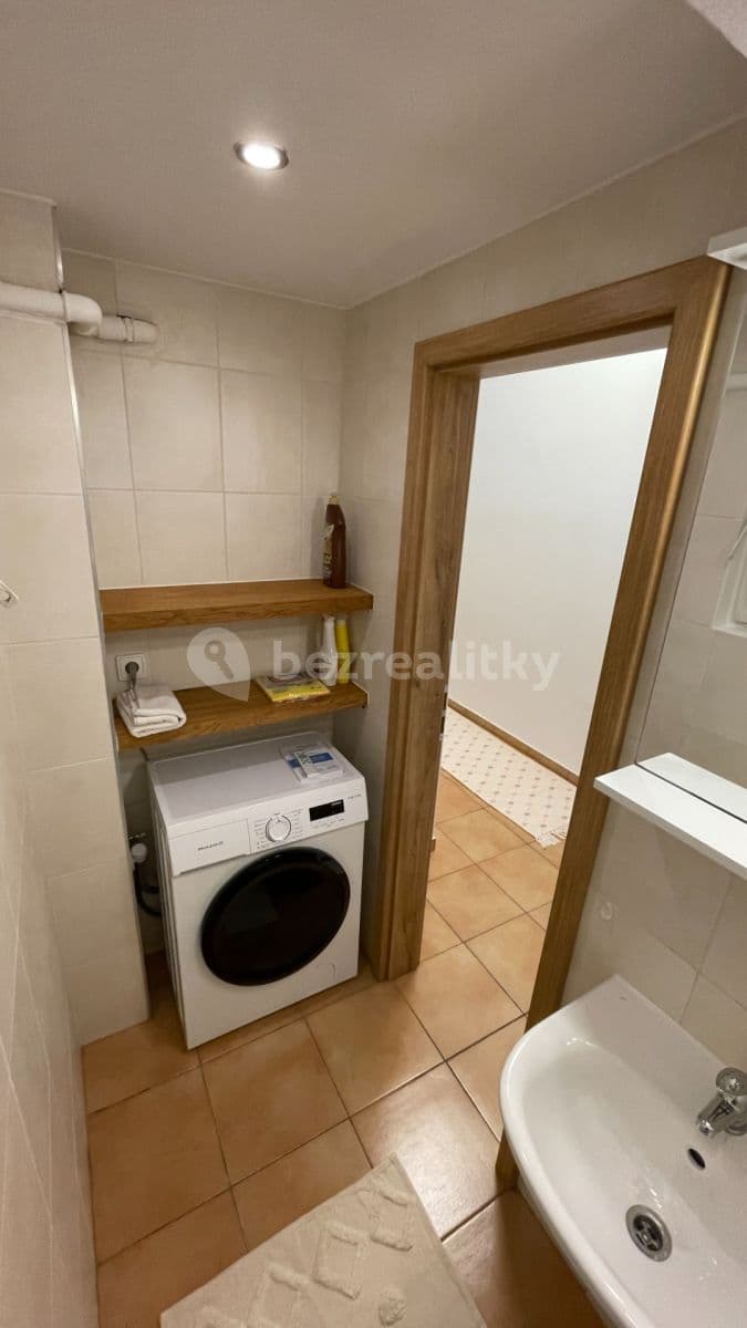 Pronájem bytu 2+kk 63 m², Mlékárenská, Praha, Praha Pronájem bytu 2+kk 63 m², Mlékárenská, Praha, Praha