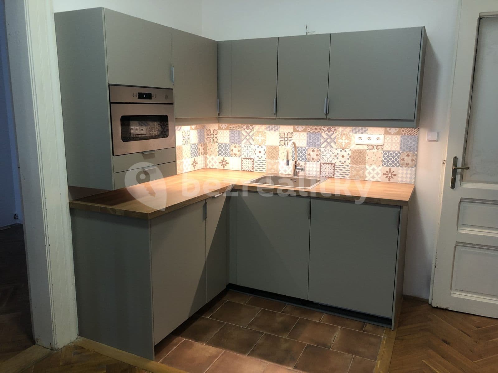 Pronájem bytu 2+kk 38 m², Žitomírská, Praha, Praha Pronájem bytu 2+kk 38 m², Žitomírská, Praha, Praha