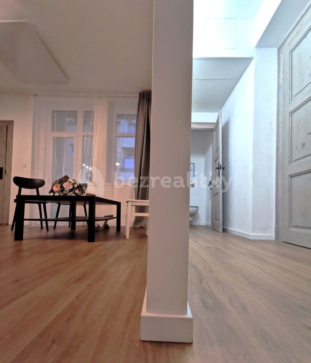 Pronájem bytu 3+kk 73 m², Husova, Čáslav, Středočeský kraj Pronájem bytu 3+kk 73 m², Husova, Čáslav, Středočeský kraj