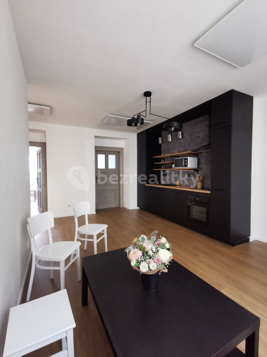 Pronájem bytu 3+kk 73 m², Husova, Čáslav, Středočeský kraj Pronájem bytu 3+kk 73 m², Husova, Čáslav, Středočeský kraj