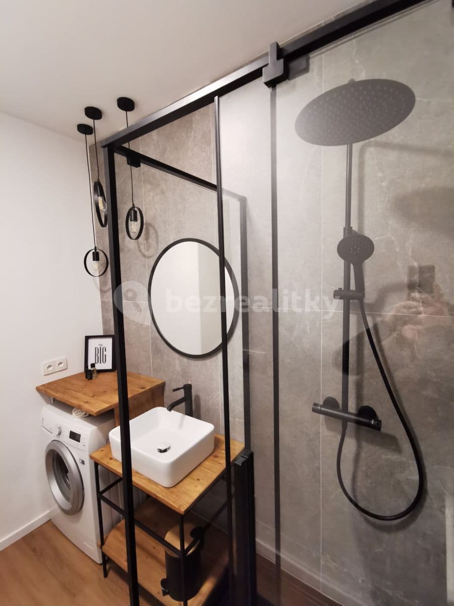 Pronájem bytu 3+kk 73 m², Husova, Čáslav, Středočeský kraj Pronájem bytu 3+kk 73 m², Husova, Čáslav, Středočeský kraj