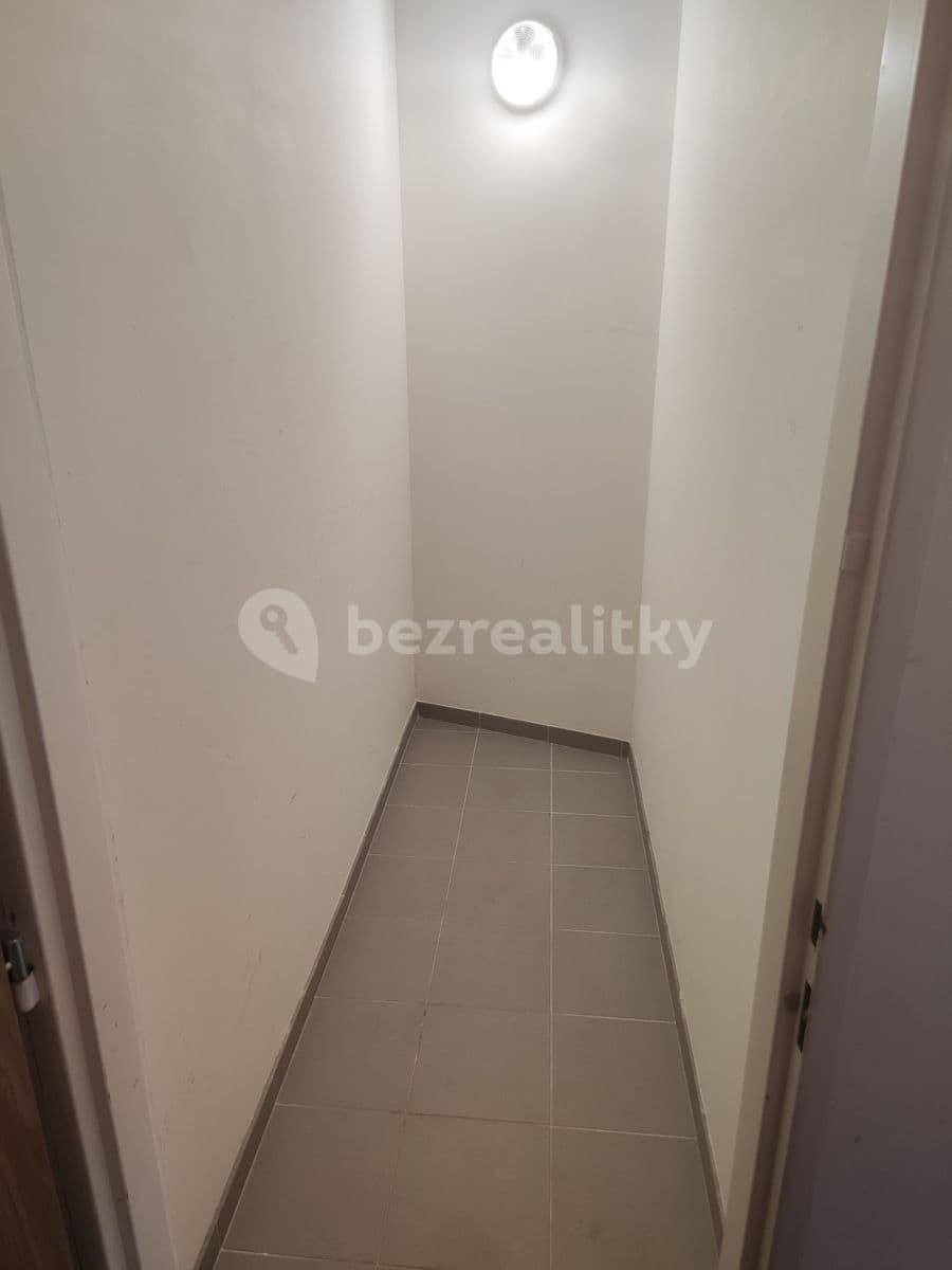 Pronájem bytu 1+kk 28 m², Sportovní, Židlochovice, Jihomoravský kraj Pronájem bytu 1+kk 28 m², Sportovní, Židlochovice, Jihomoravský kraj