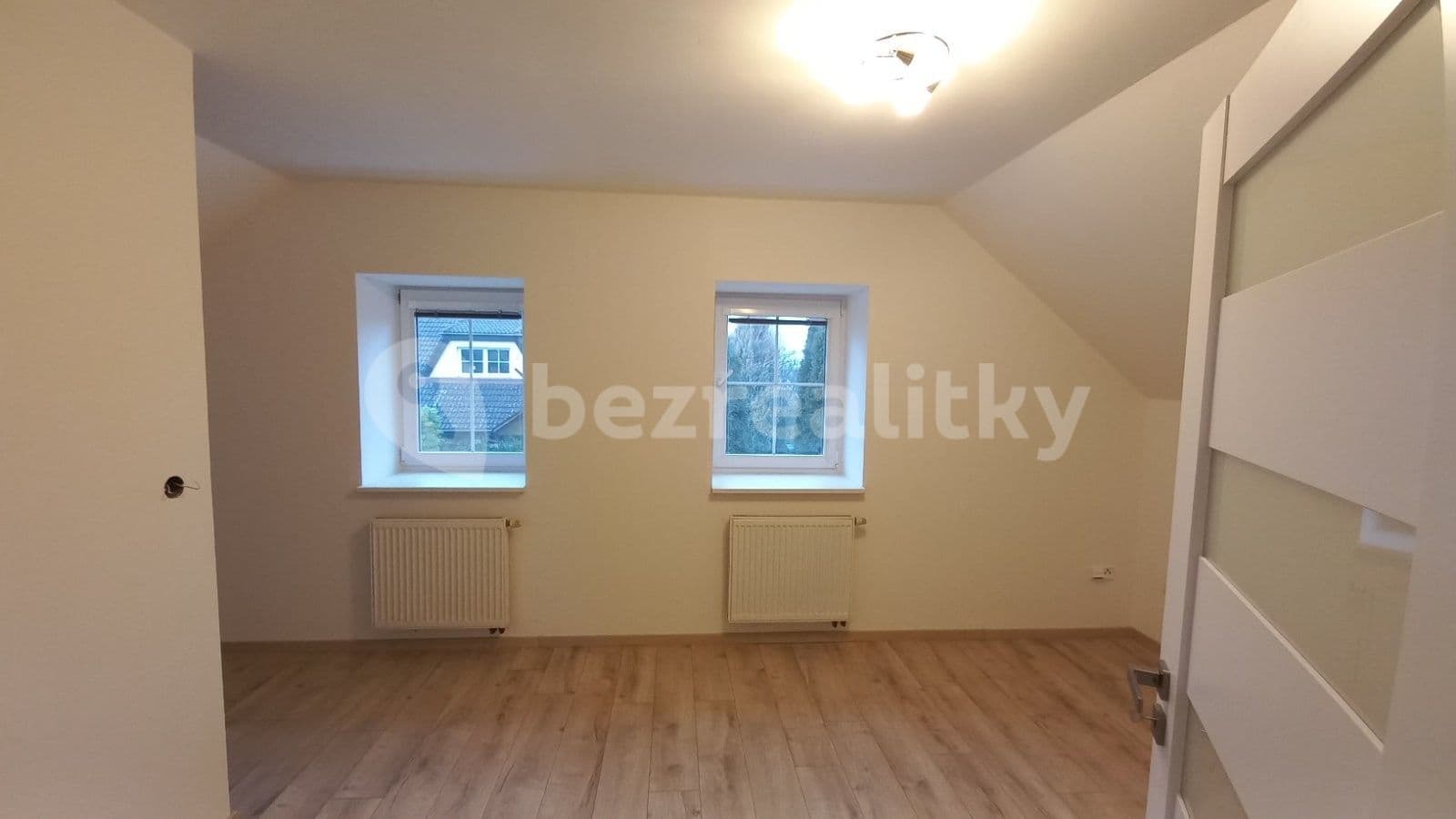 Pronájem domu 100 m², pozemek 620 m², Ctiněveská, Praha, Praha Pronájem domu 100 m², pozemek 620 m², Ctiněveská, Praha, Praha