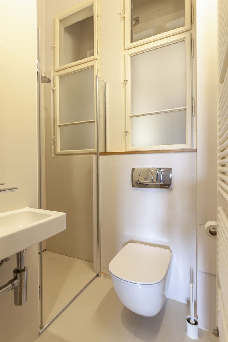 Pronájem bytu 105 m², Masarykovo nábřeží, Praha, Praha Pronájem bytu 105 m², Masarykovo nábřeží, Praha, Praha
