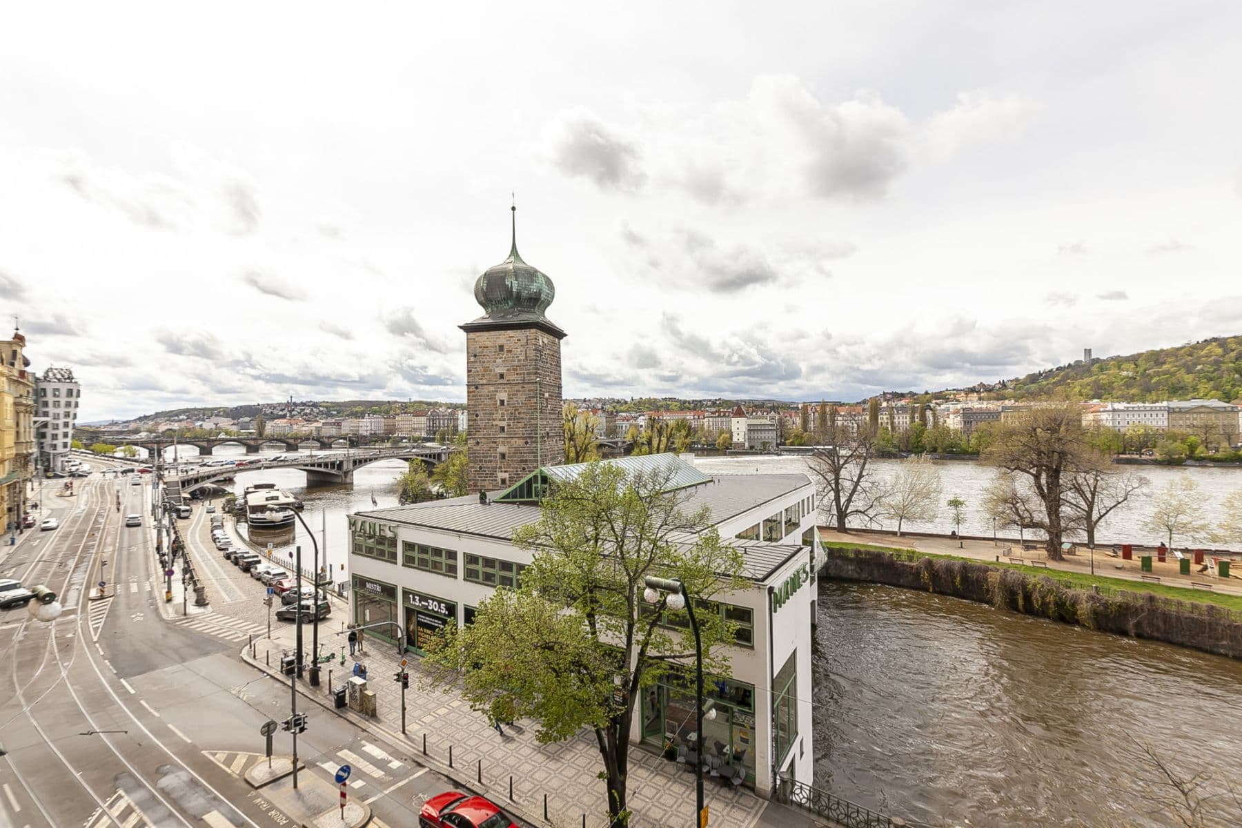 Pronájem bytu 105 m², Masarykovo nábřeží, Praha, Praha Pronájem bytu 105 m², Masarykovo nábřeží, Praha, Praha