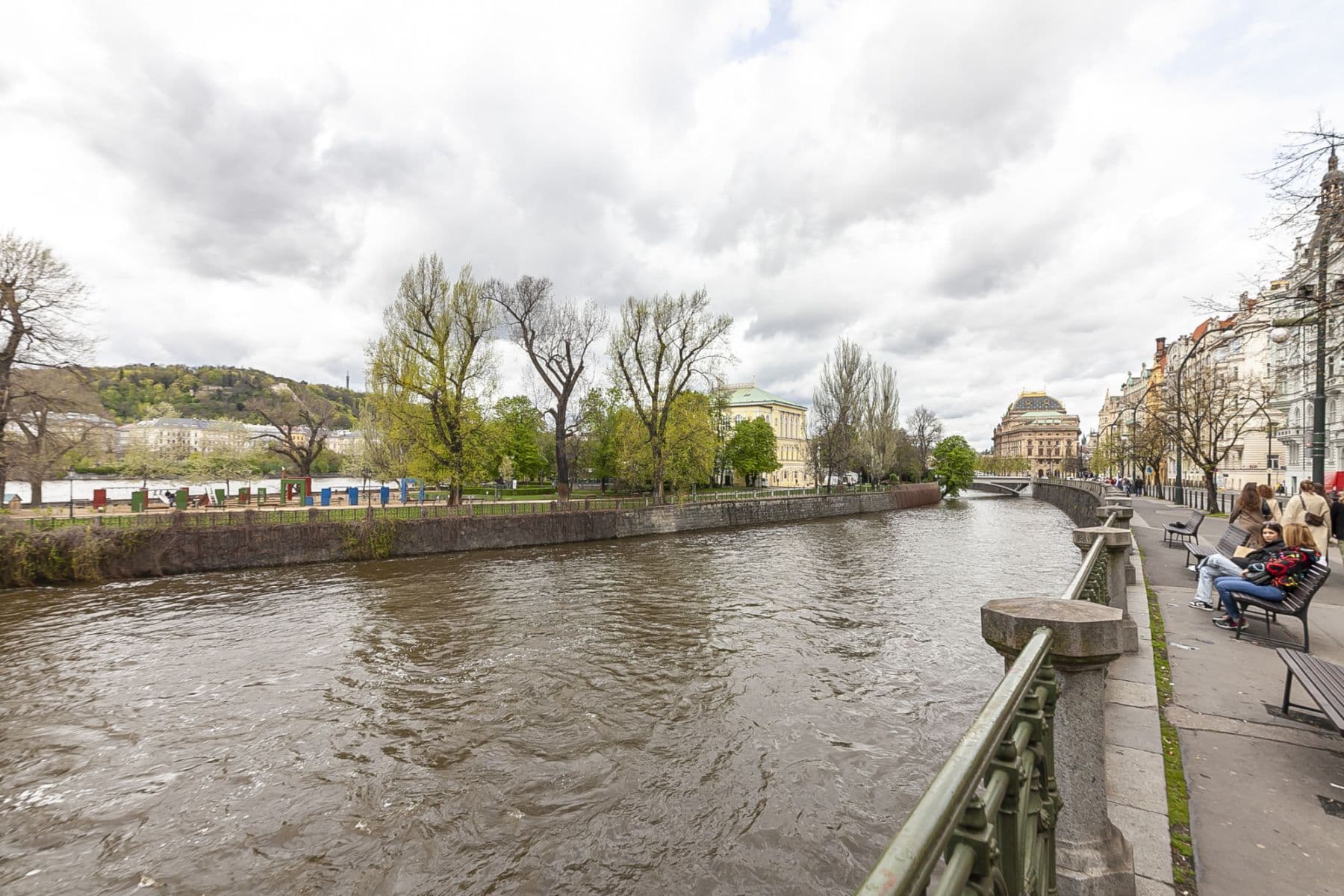 Pronájem bytu 105 m², Masarykovo nábřeží, Praha, Praha Pronájem bytu 105 m², Masarykovo nábřeží, Praha, Praha