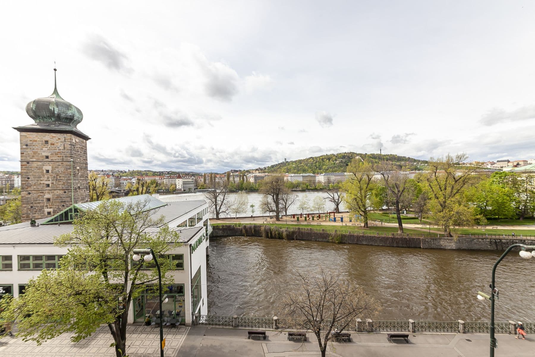 Pronájem bytu 105 m², Masarykovo nábřeží, Praha, Praha Pronájem bytu 105 m², Masarykovo nábřeží, Praha, Praha