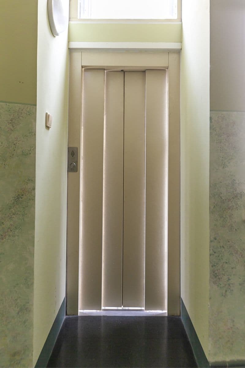 Pronájem bytu 105 m², Masarykovo nábřeží, Praha, Praha Pronájem bytu 105 m², Masarykovo nábřeží, Praha, Praha
