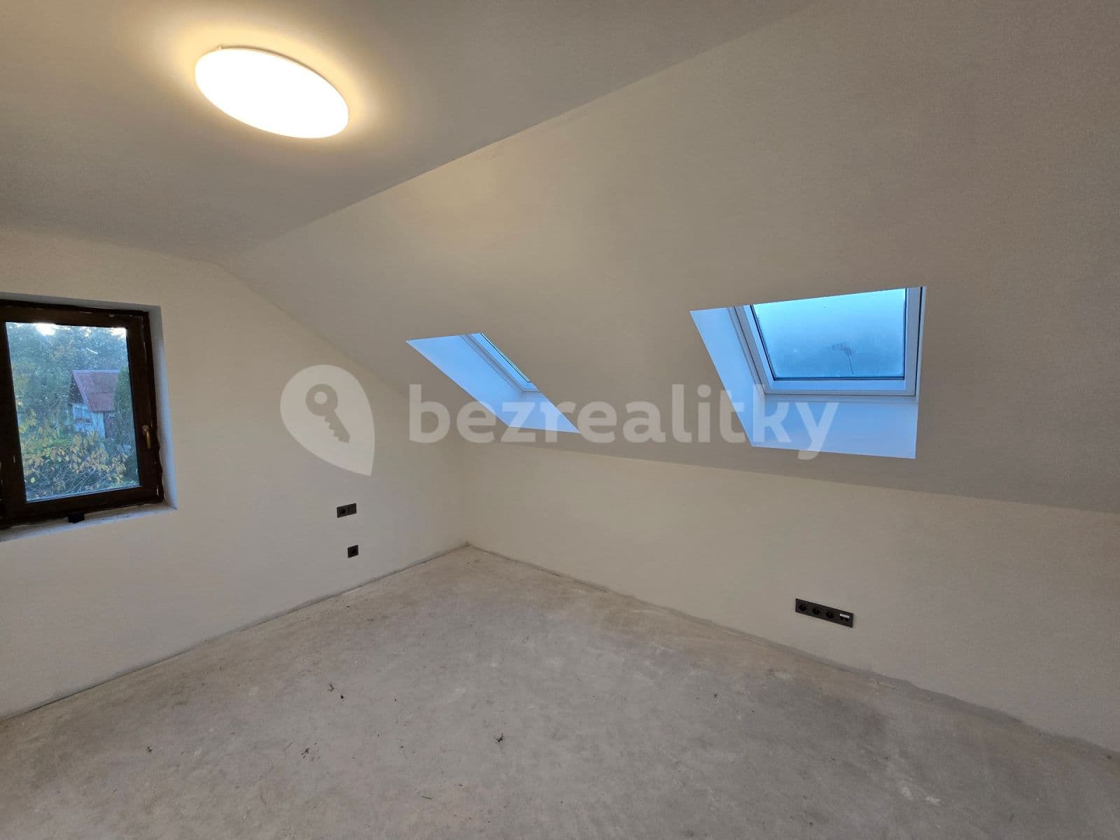 Prodej domu 144 m², pozemek 431 m², Lesík, Kladno, Středočeský kraj Prodej domu 144 m², pozemek 431 m², Lesík, Kladno, Středočeský kraj